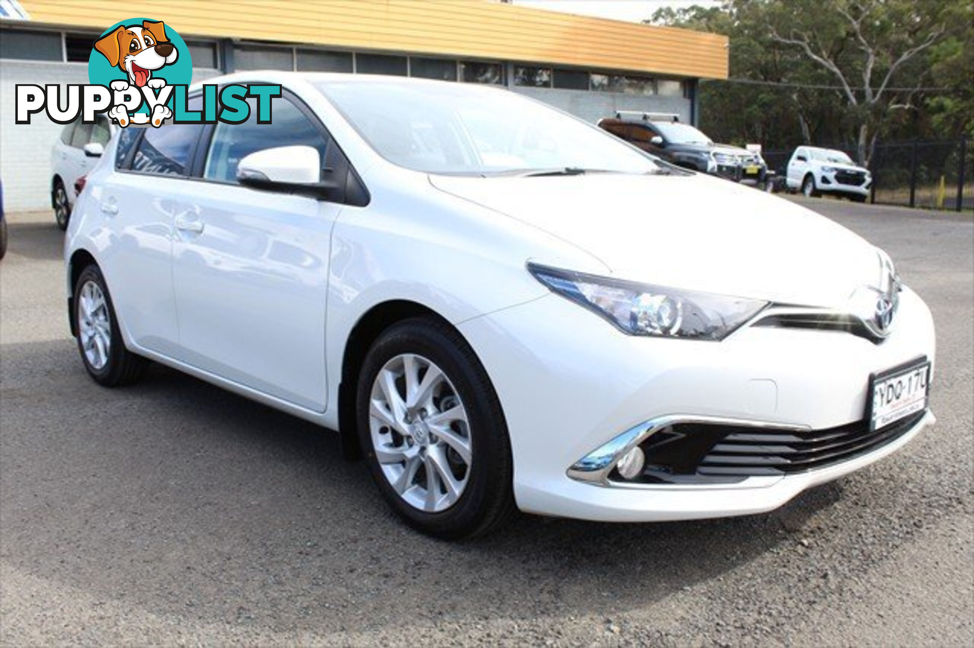 2015 TOYOTA COROLLA ASCENT ZRE182R HATCHBACK