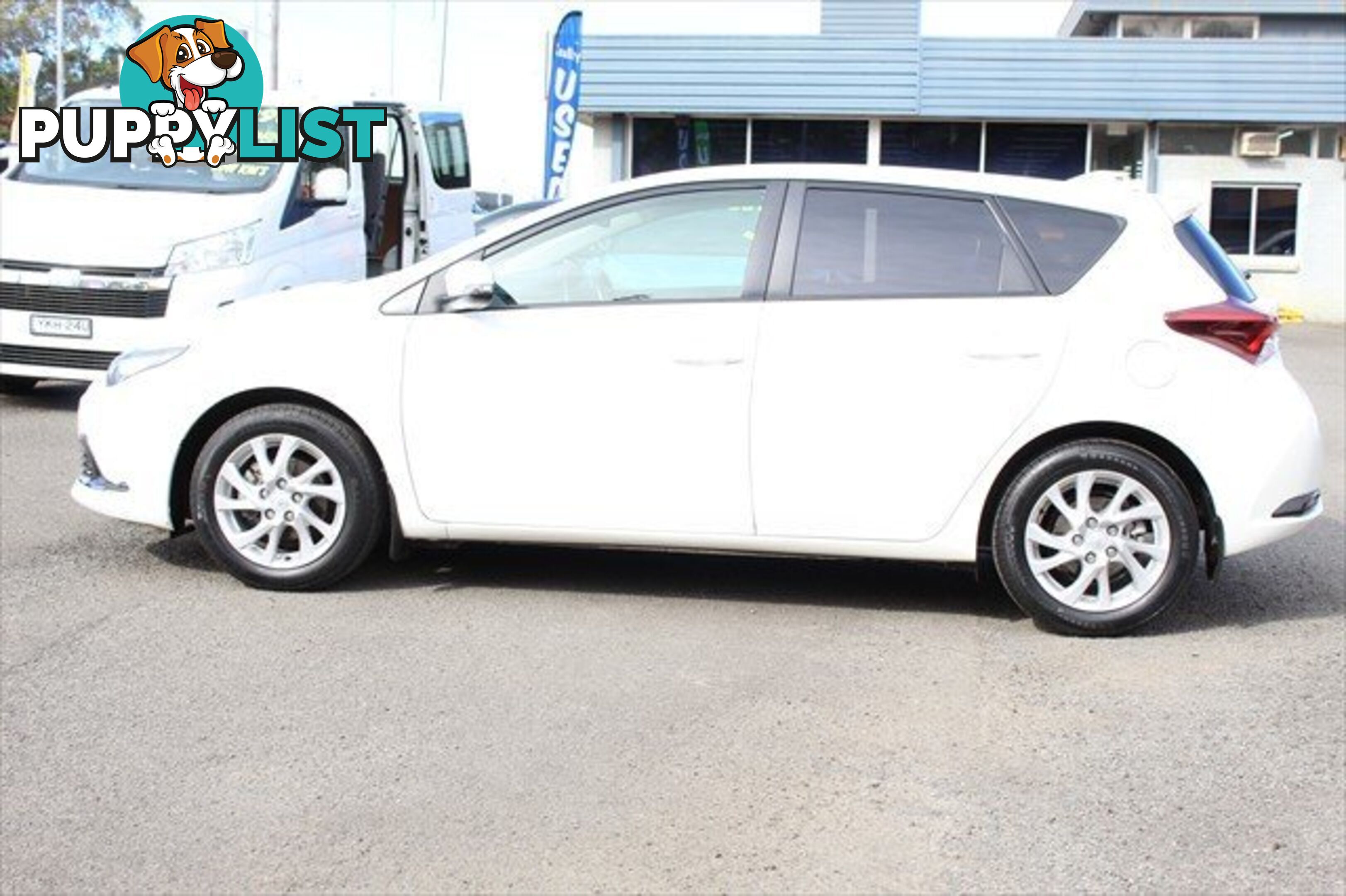 2015 TOYOTA COROLLA ASCENT ZRE182R HATCHBACK