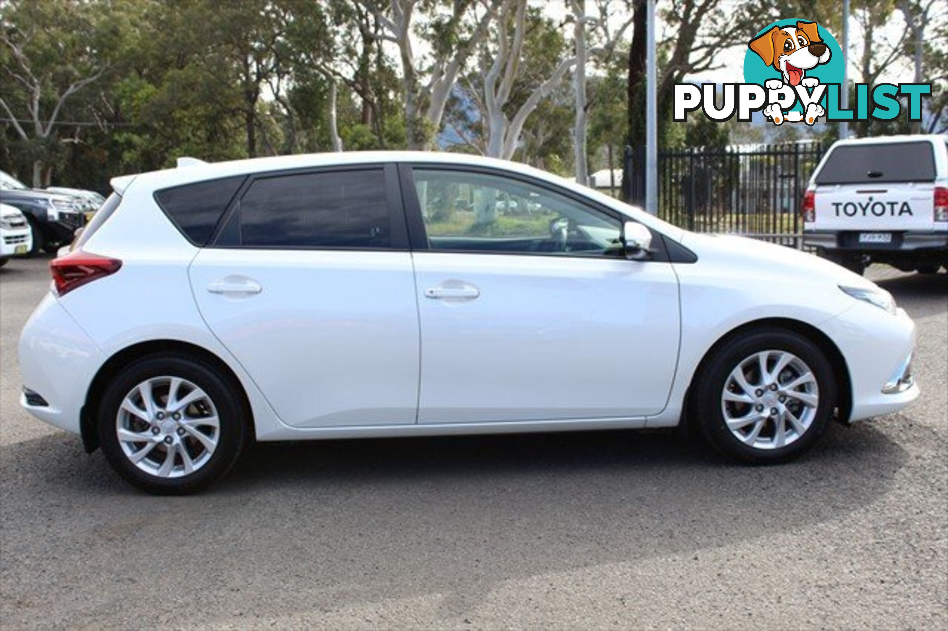 2015 TOYOTA COROLLA ASCENT ZRE182R HATCHBACK