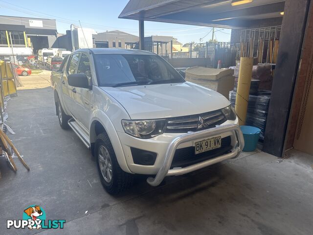 2011 Mitsubishi Triton SUV Manual