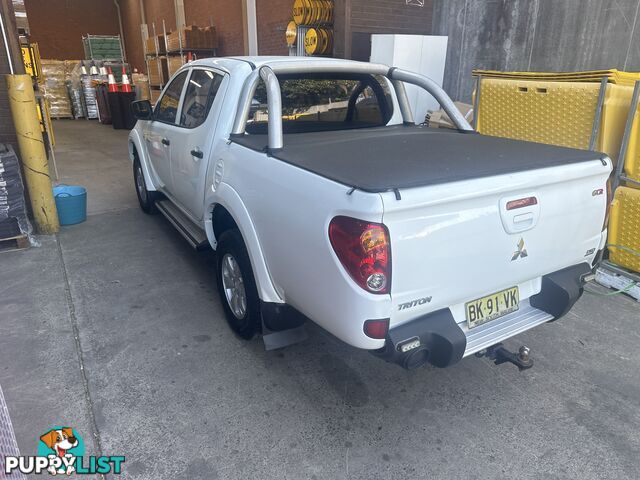 2011 Mitsubishi Triton SUV Manual