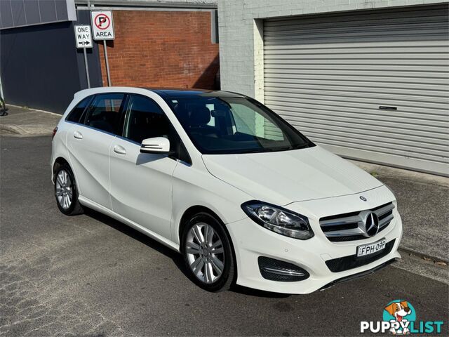 2015 MERCEDES-BENZ B180  246MY14 5D HATCHBACK