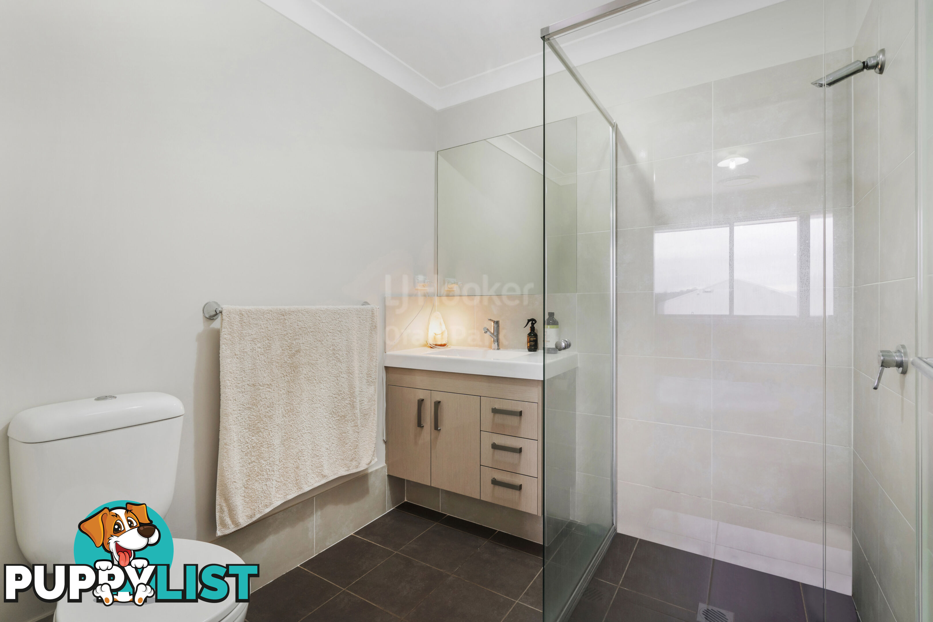 70 Richards Loop ORAN PARK NSW 2570