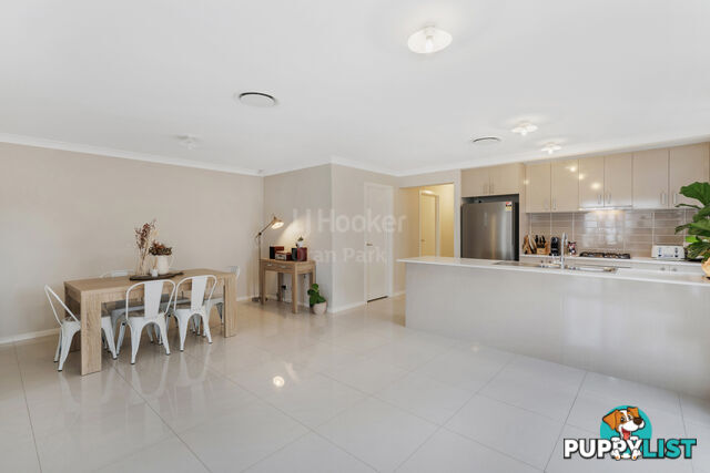 70 Richards Loop ORAN PARK NSW 2570