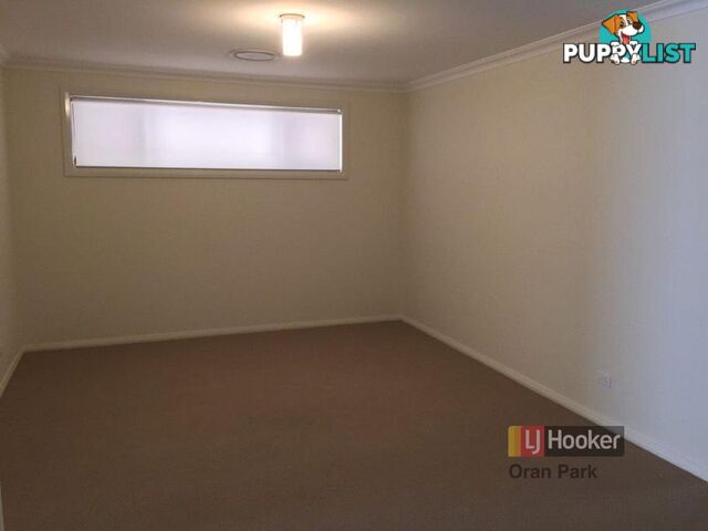 30 Buckingham Loop ORAN PARK NSW 2570