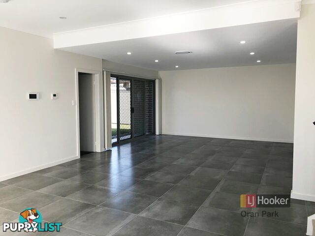 11 Forbes Street ORAN PARK NSW 2570