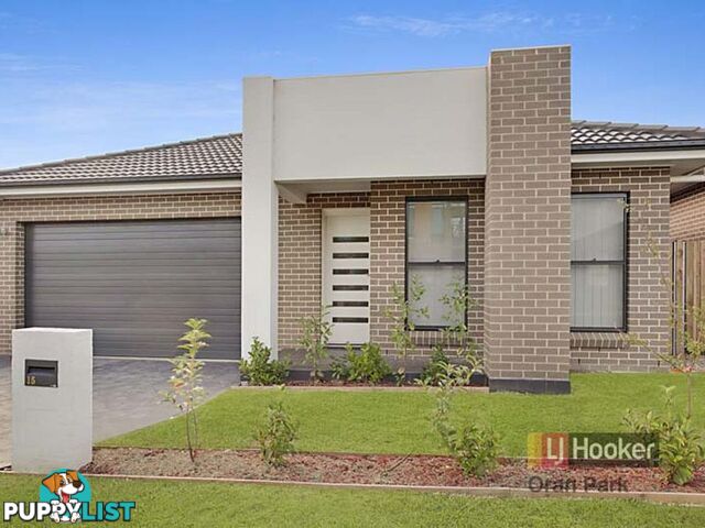 15 Richards Loop ORAN PARK NSW 2570