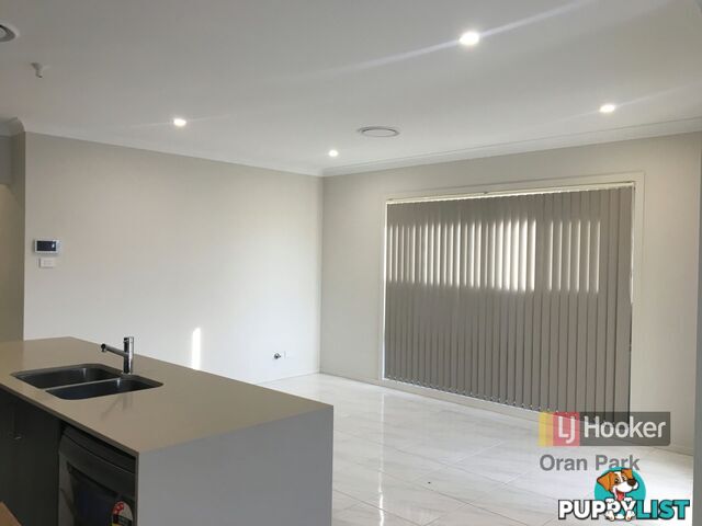 9 Gale Street ORAN PARK NSW 2570