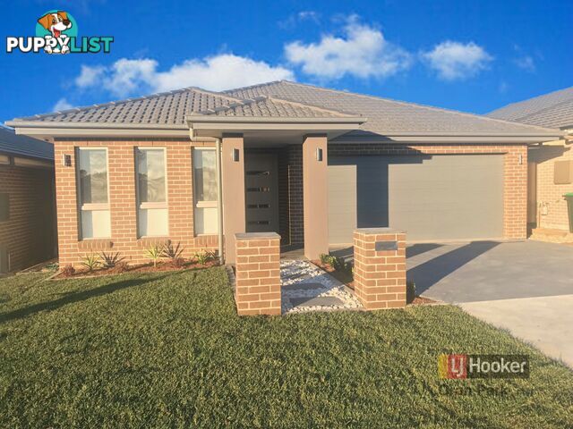 9 Gale Street ORAN PARK NSW 2570