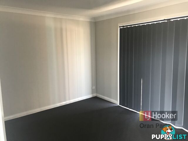 4a Courtney Loop ORAN PARK NSW 2570