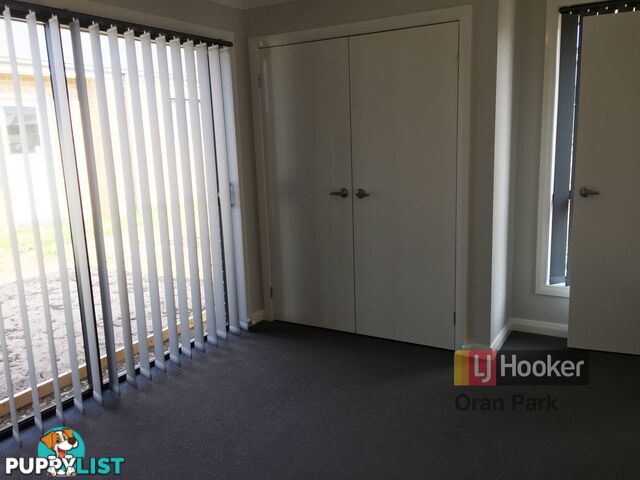 4a Courtney Loop ORAN PARK NSW 2570