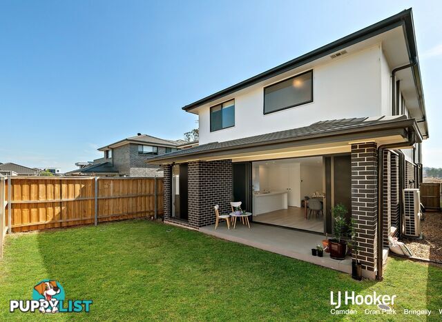 100 Grassbird Avenue ORAN PARK NSW 2570