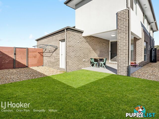 43 Vanderfield Crescent ORAN PARK NSW 2570