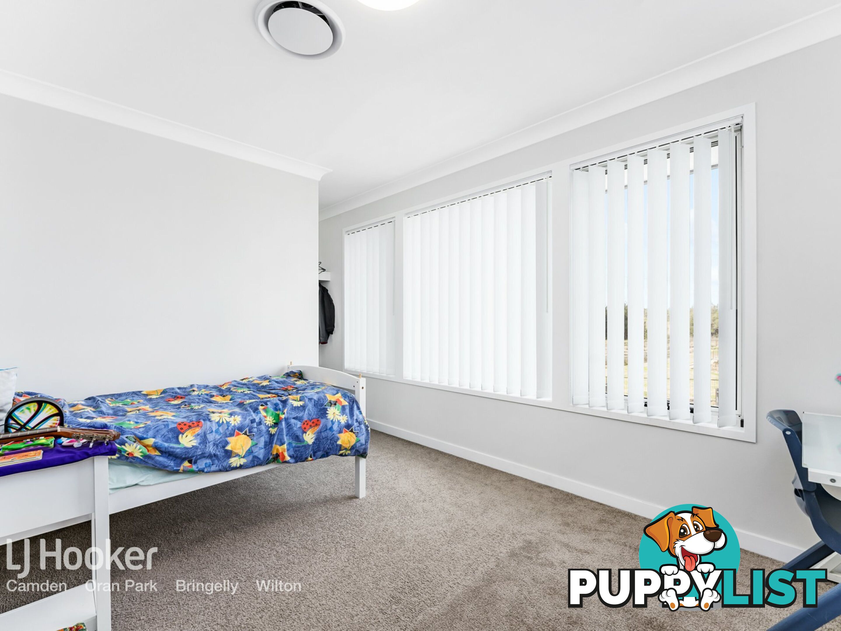 43 Vanderfield Crescent ORAN PARK NSW 2570