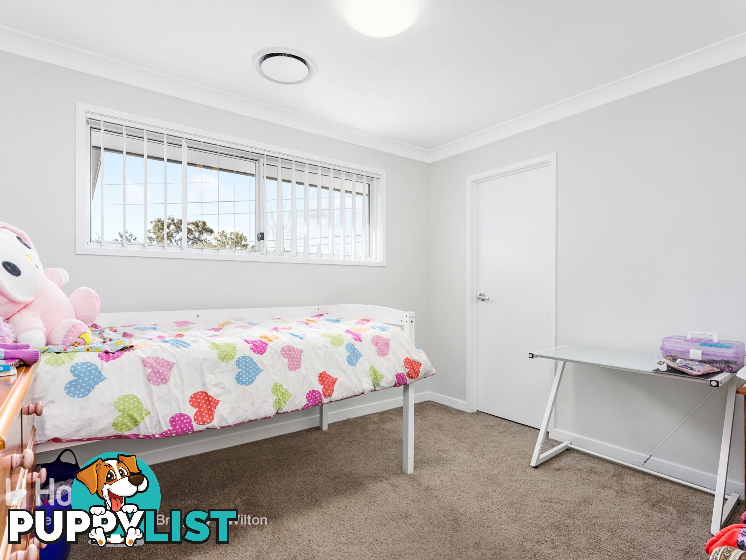 43 Vanderfield Crescent ORAN PARK NSW 2570