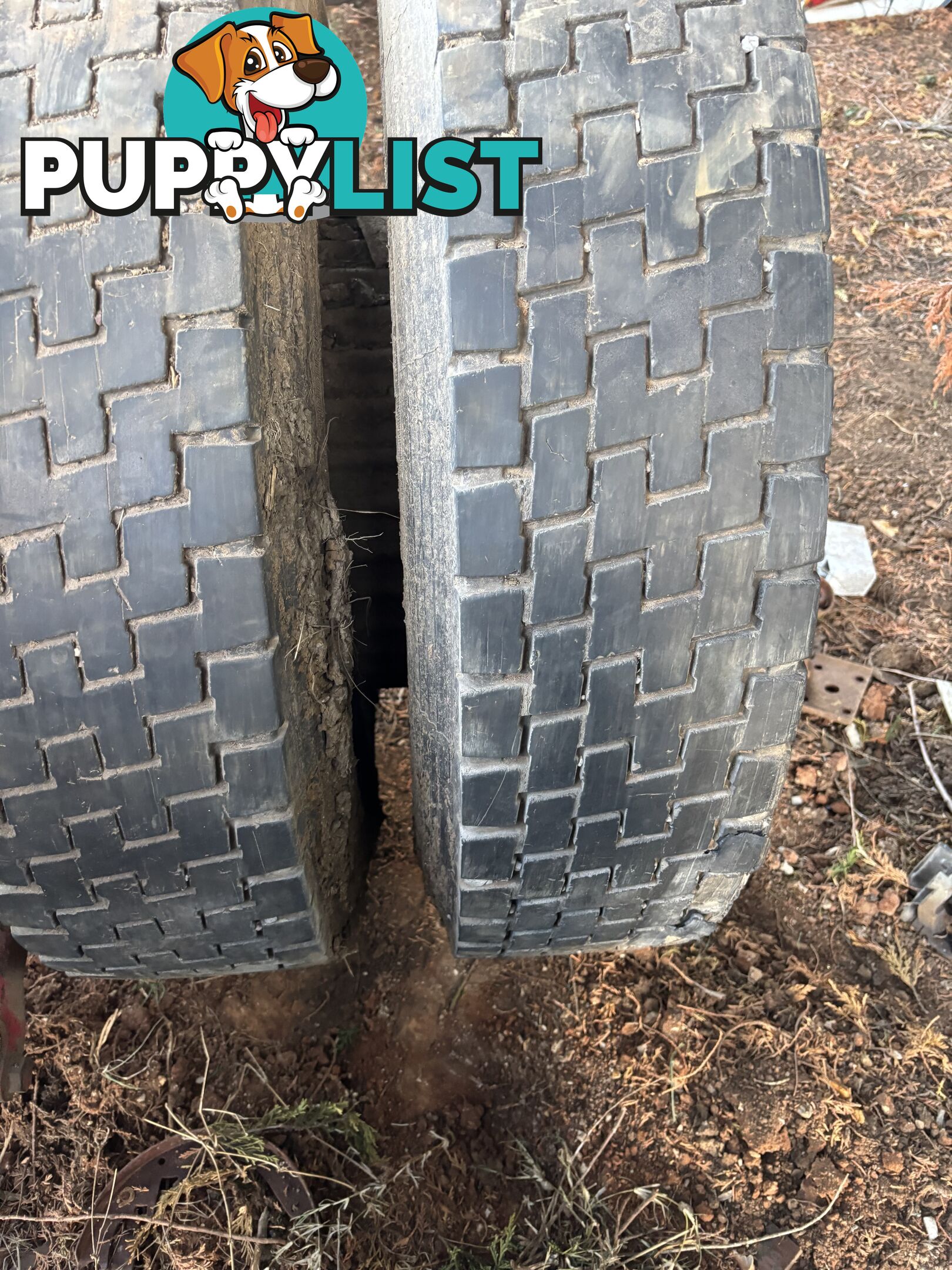 Truck 11R22.5 rims and tyres
