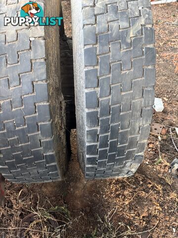 Truck 11R22.5 rims and tyres