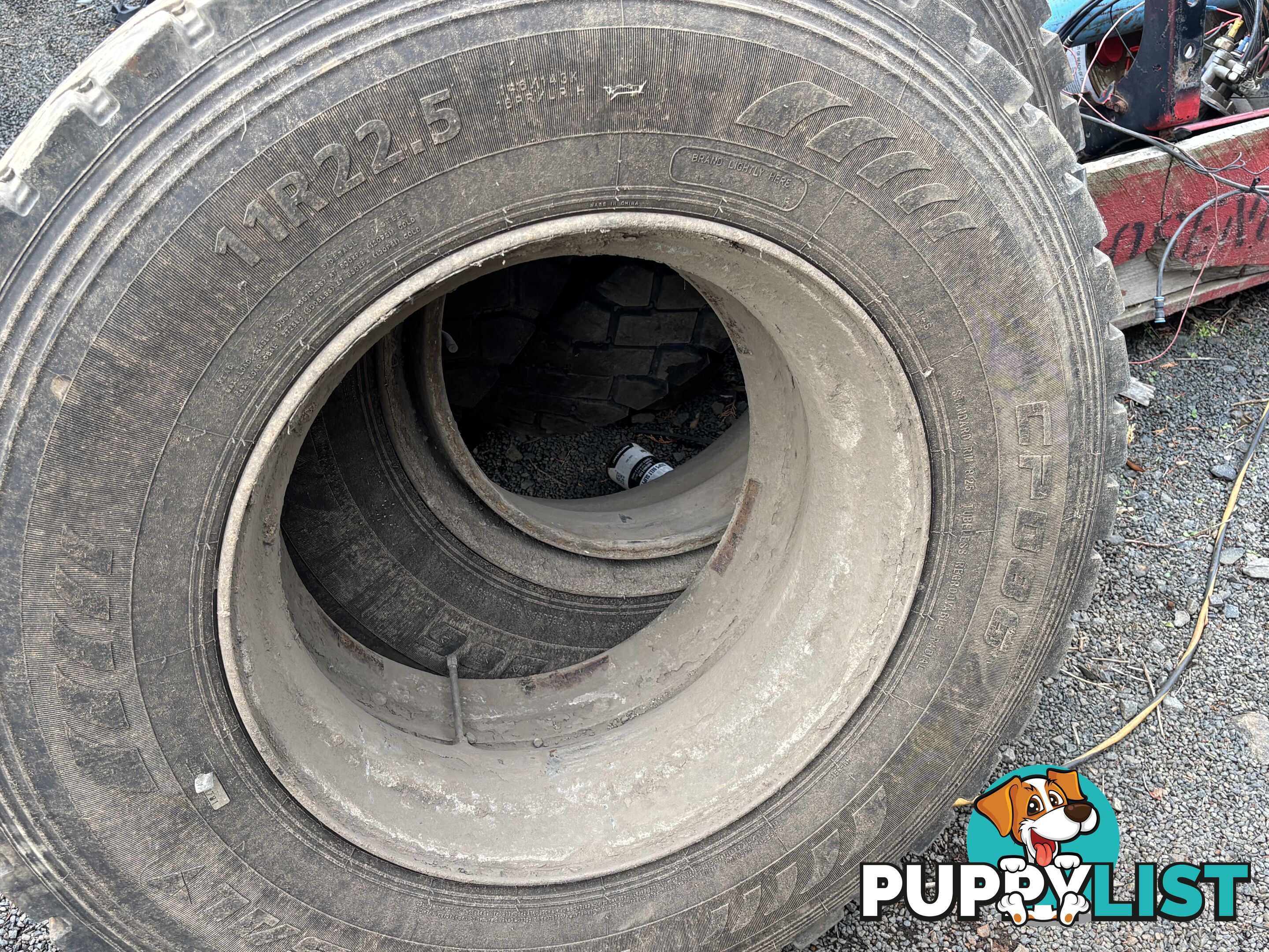Truck 11R22.5 rims and tyres