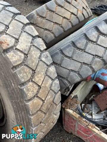 Truck 11R22.5 rims and tyres