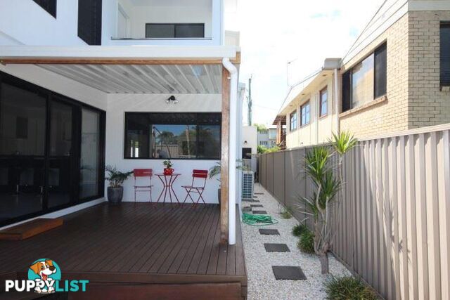 1/40 Bayview Street Runaway Bay QLD 4216