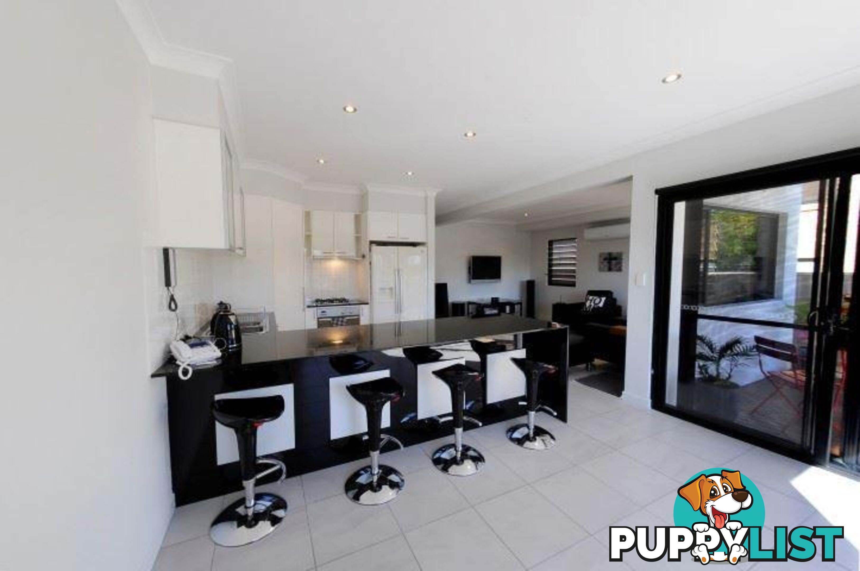 1/40 Bayview Street Runaway Bay QLD 4216