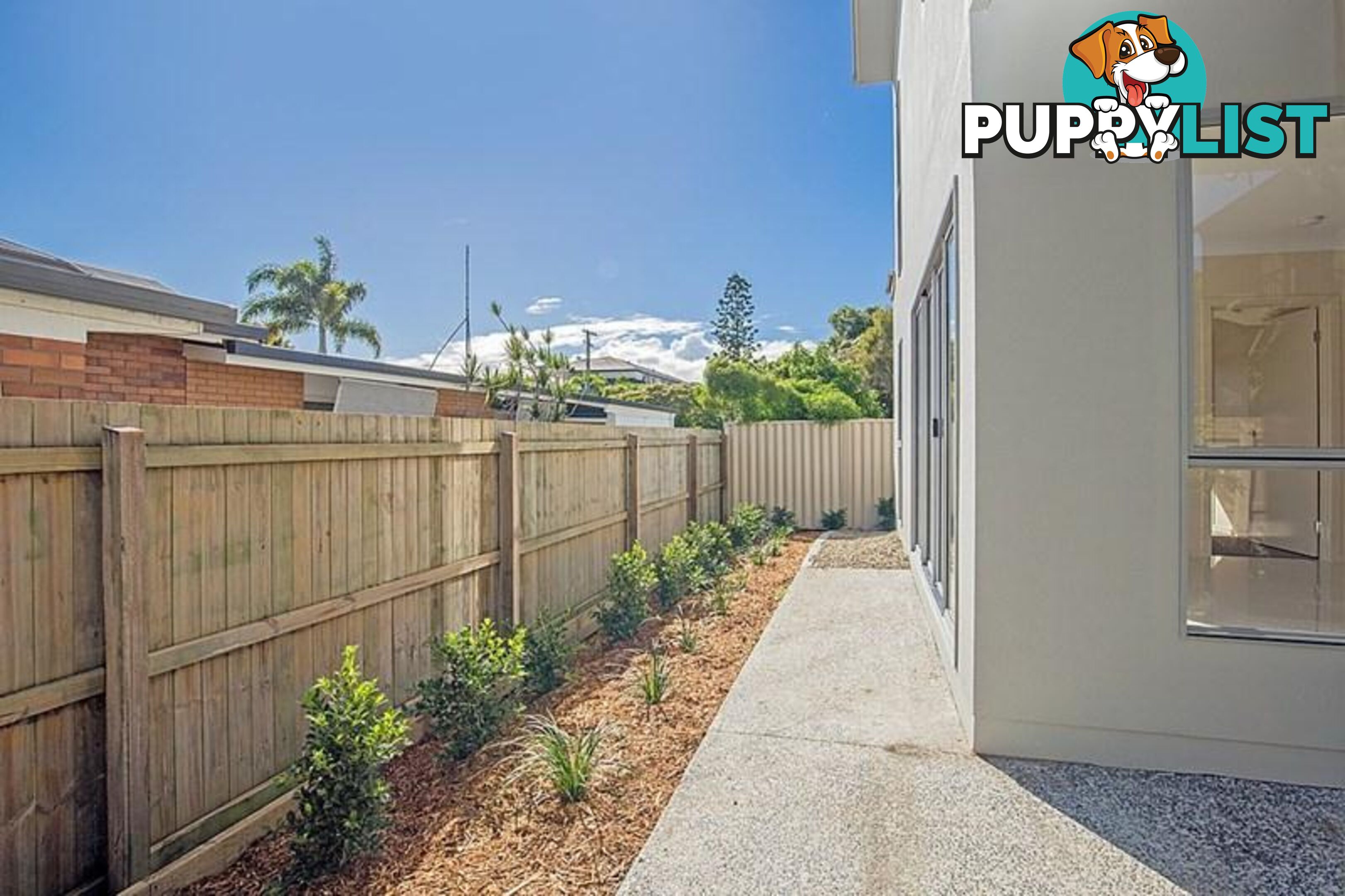 37 Parker Street Labrador QLD 4215