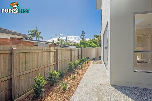 37 Parker Street Labrador QLD 4215