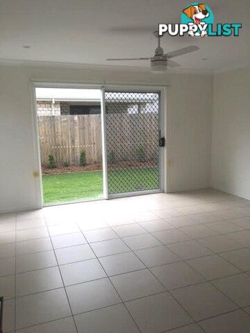 3/5 Savanna Gardens Pimpama QLD 4209