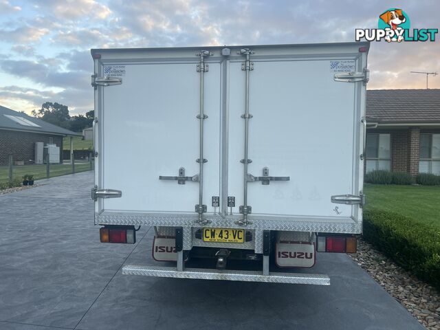 Fully Serviced Isuzu NLR – Gel-Insulated &amp; Cool Room-Ready!