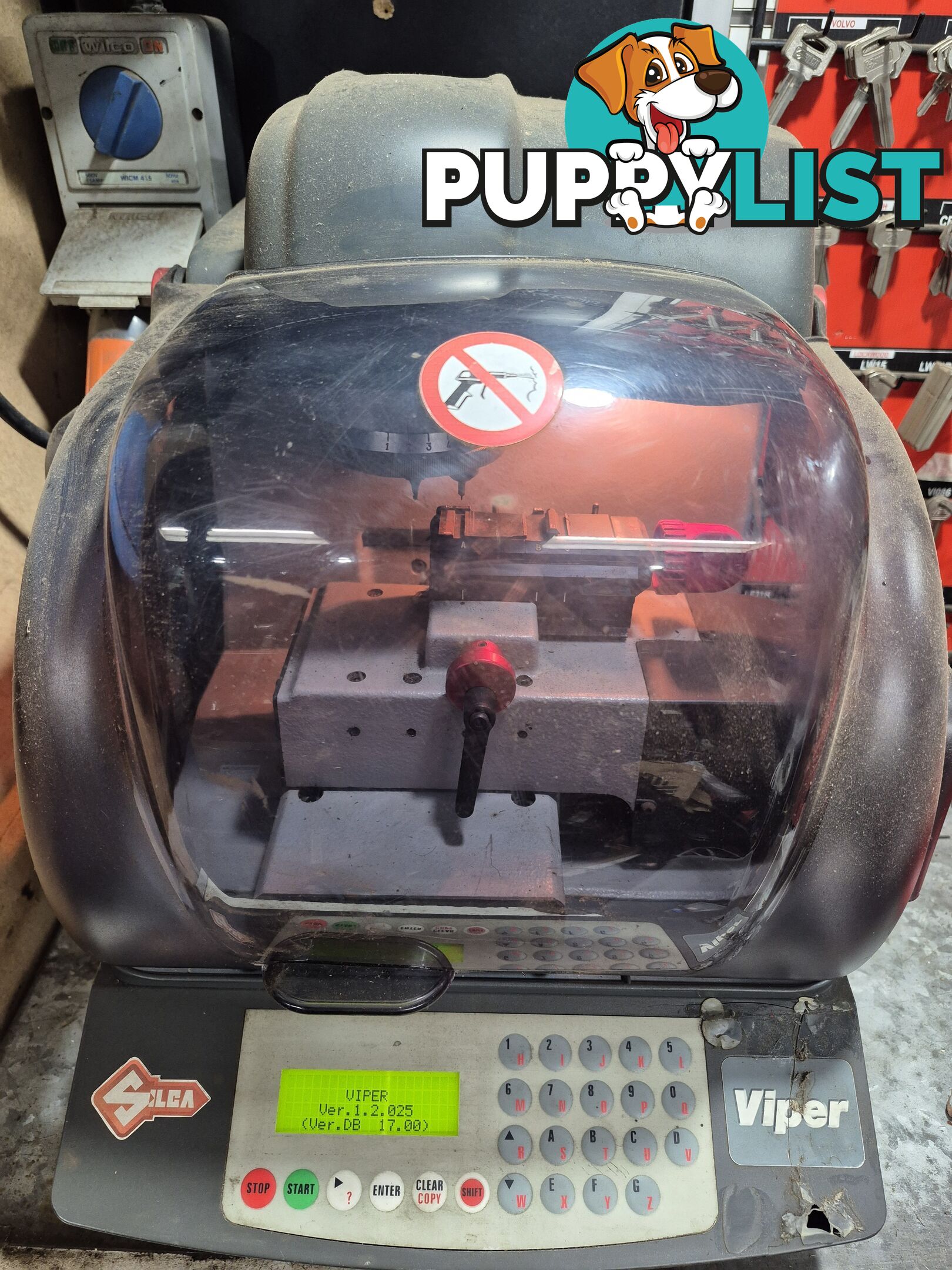 Silica viper key cutting machine