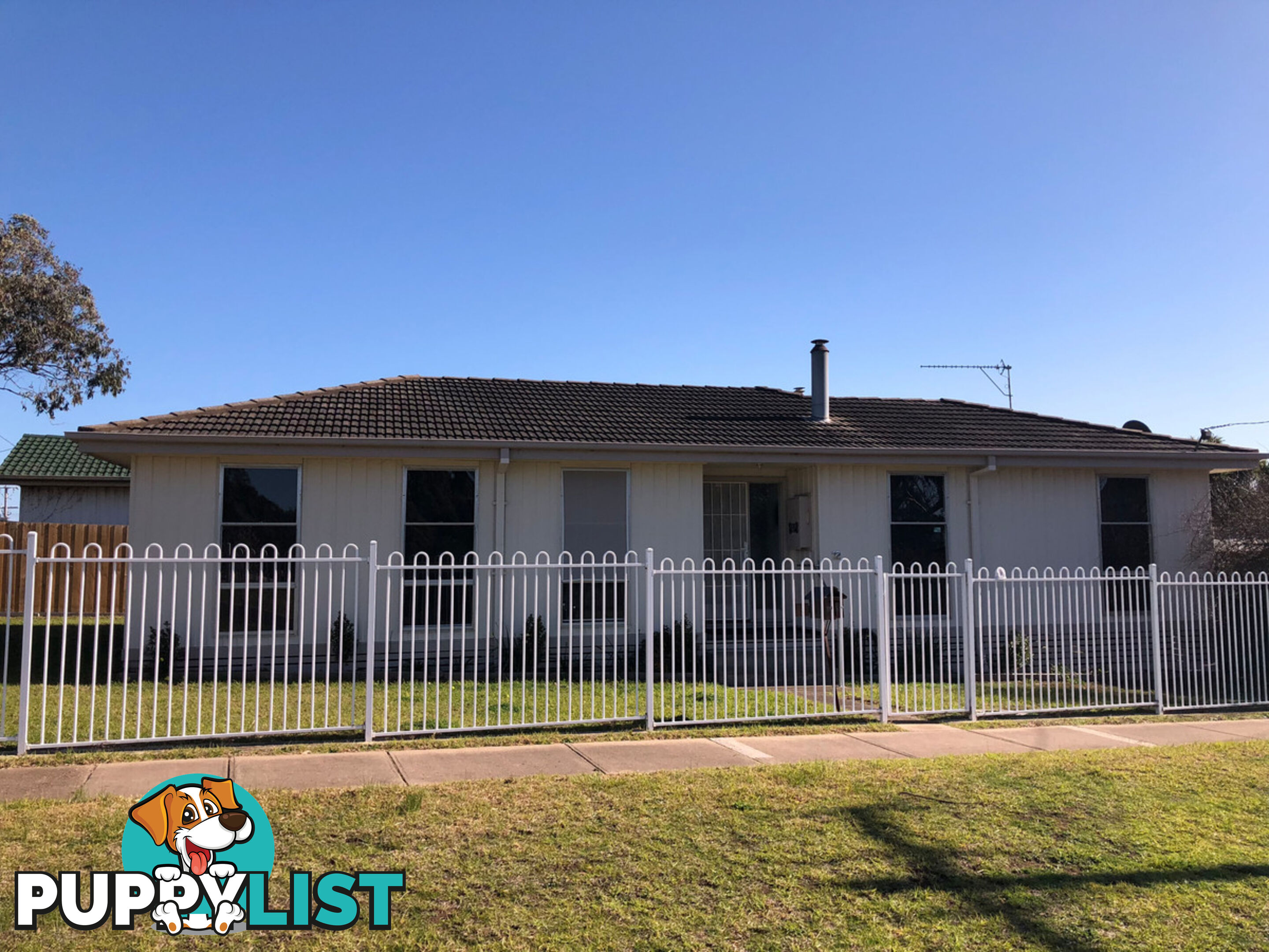 12 Munro Street MAFFRA VIC 3860