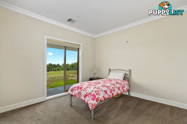 22 William Court LONGFORD VIC 3851