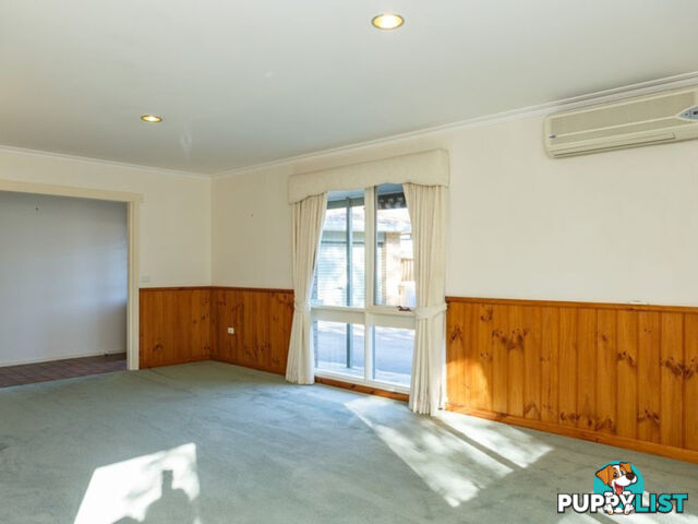 8 Julie Court SALE VIC 3850