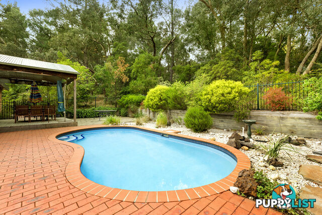 33 Lookover Road DONVALE VIC 3111