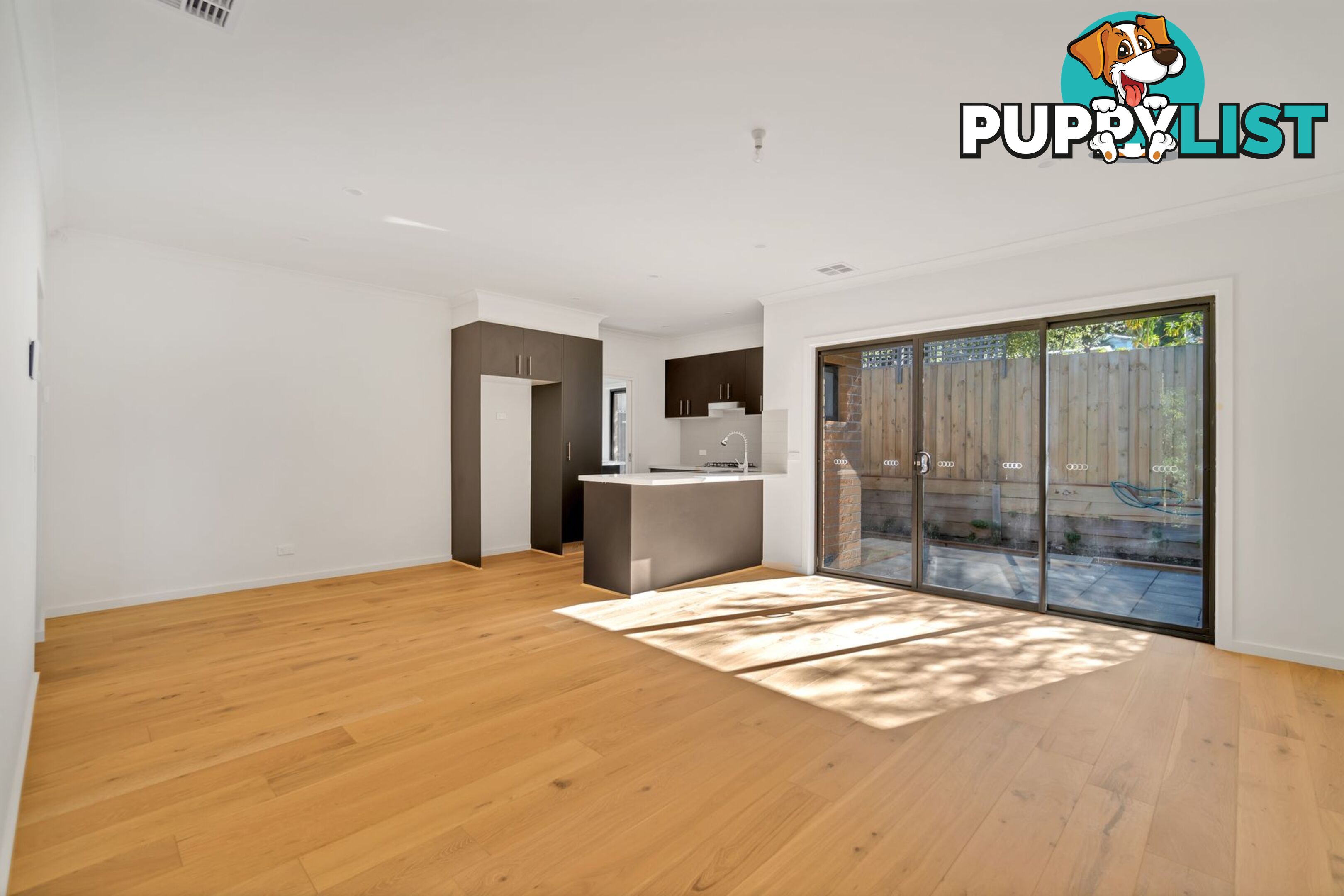 3 6 Prince Edward Avenue MITCHAM VIC 3132