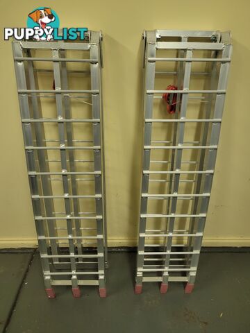 Folding aluminium trailer Ramps never used