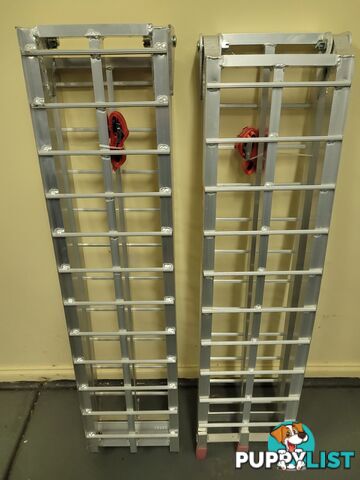 Folding aluminium trailer Ramps never used