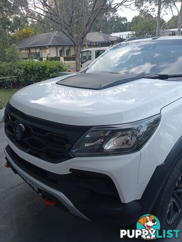 Holden HSV Colorado Sports Cat