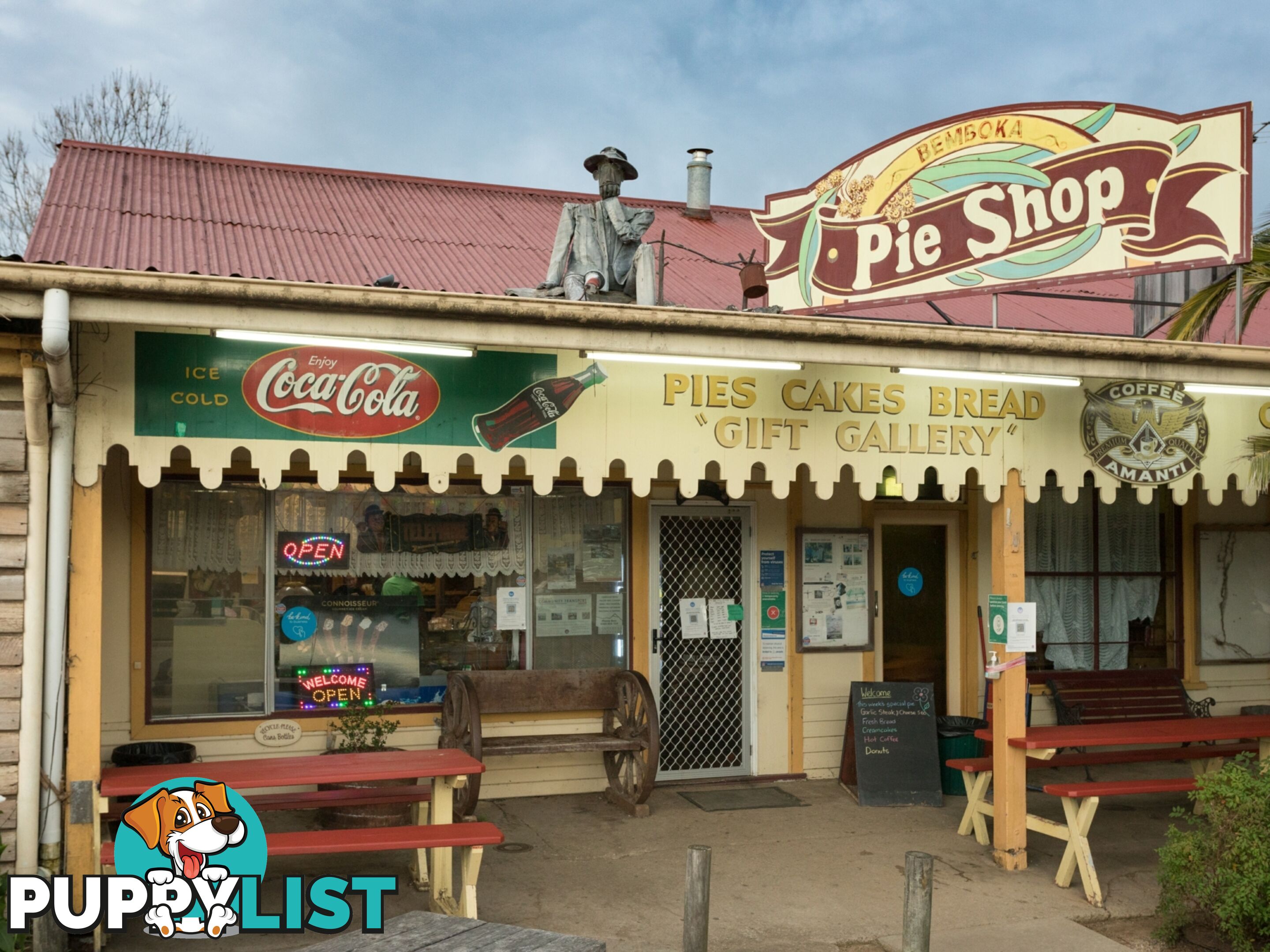 Pie Shop Loftus Street BEMBOKA NSW 2550