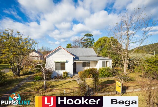 9 Bank Street COBARGO NSW 2550