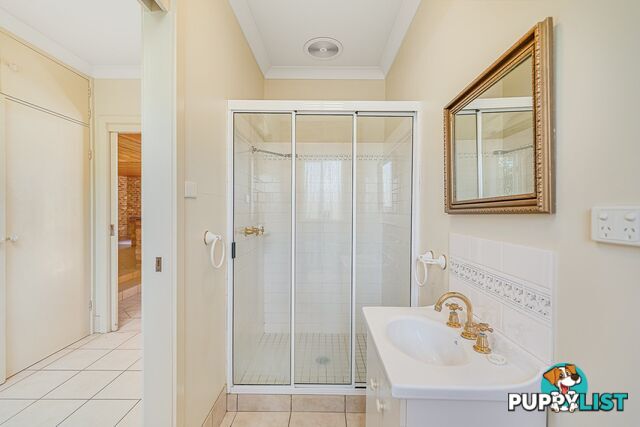 64 Narrawa Place BEGA NSW 2550