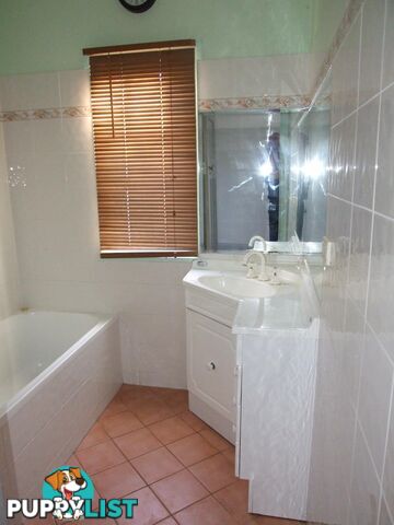 25 Carp Street BEGA NSW 2550