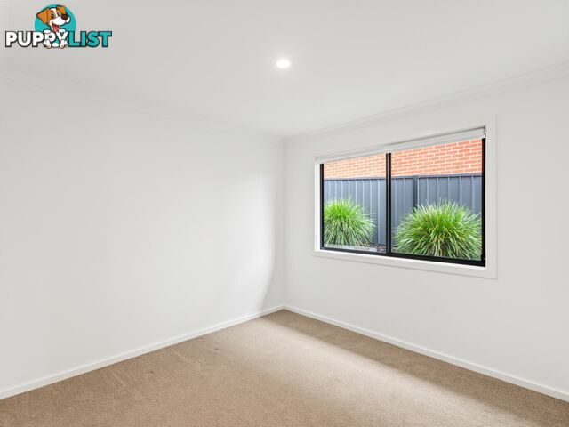 1/2 Kurrajong Crescent KALARU NSW 2550