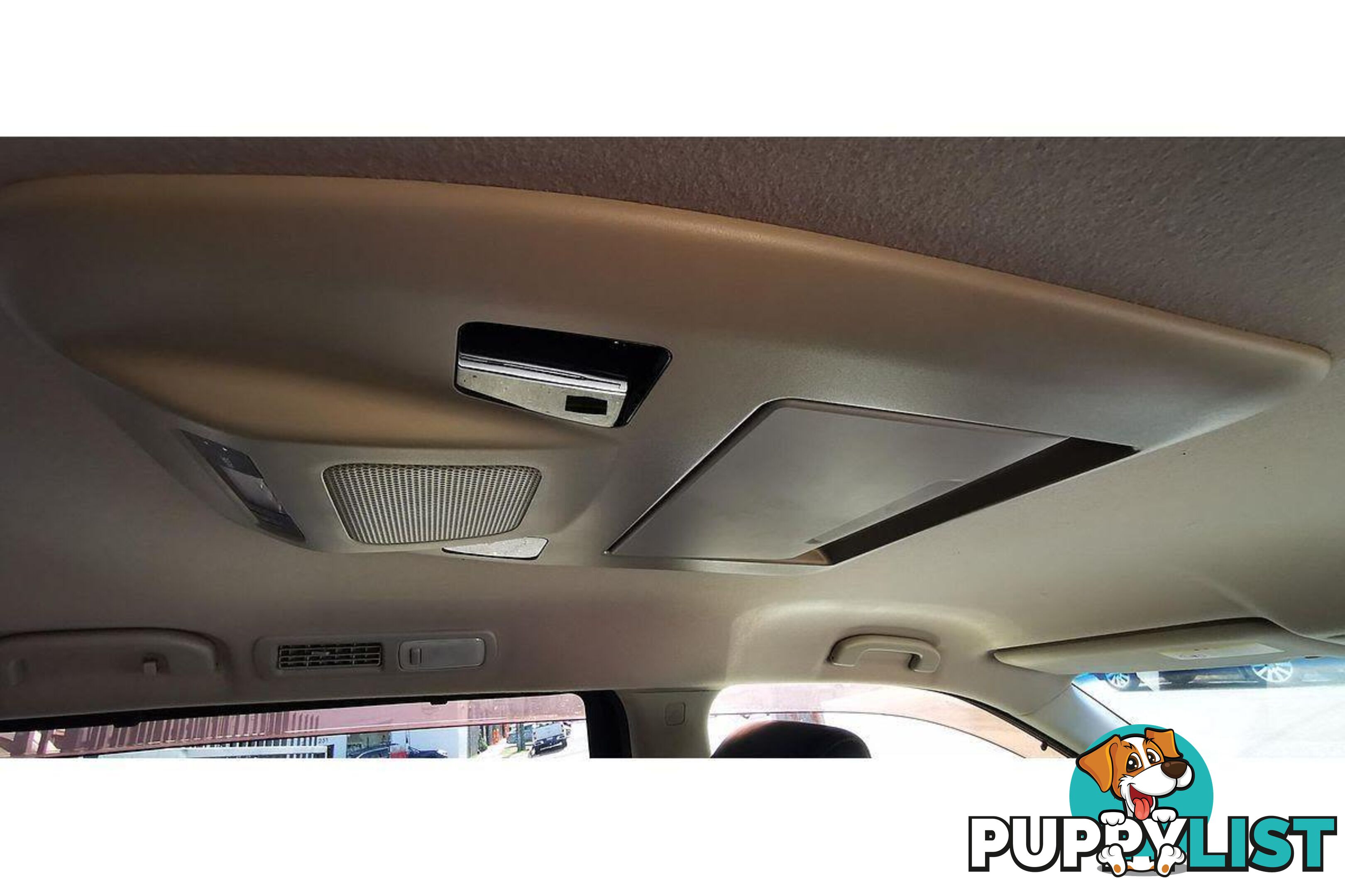 2010 NISSAN ELGRAND   OTHERCAR