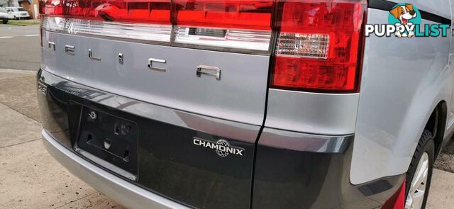 2009 MITSUBISHI DELICA D:5  -