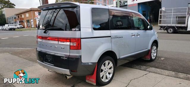 2009 MITSUBISHI DELICA D:5  -