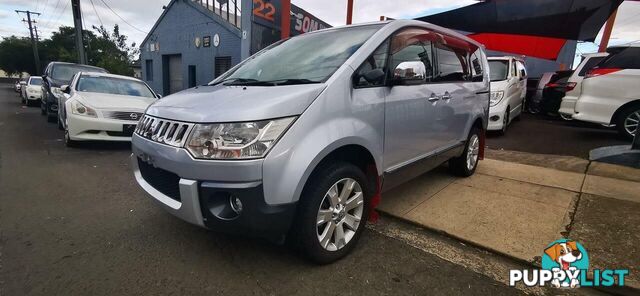 2009 MITSUBISHI DELICA D:5  -