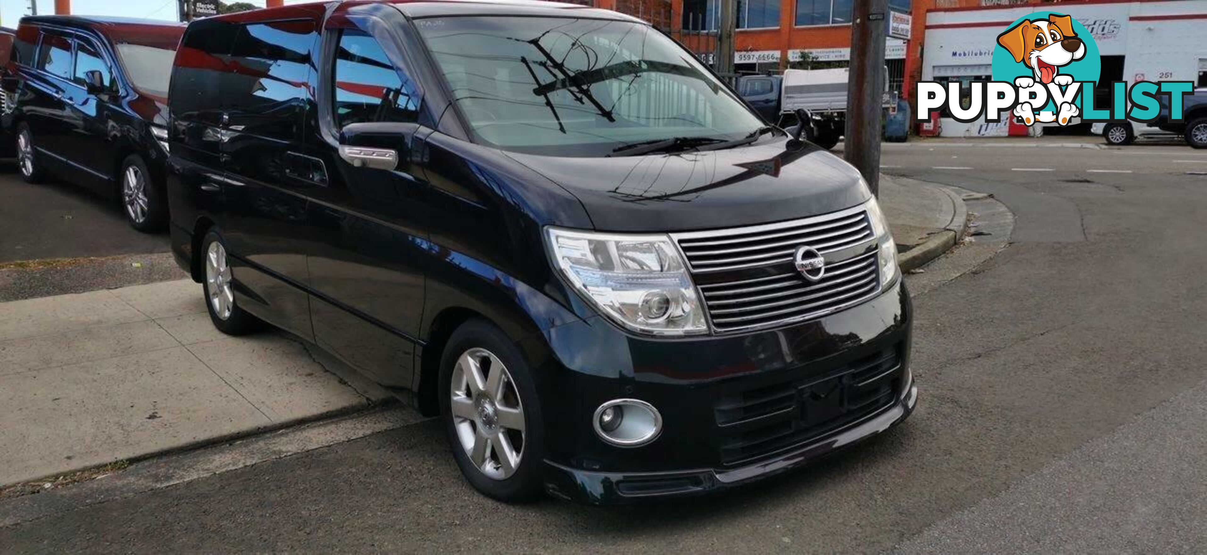 2009 NISSAN ELGRAND HIGHWAY STAR  COMMERCIAL
