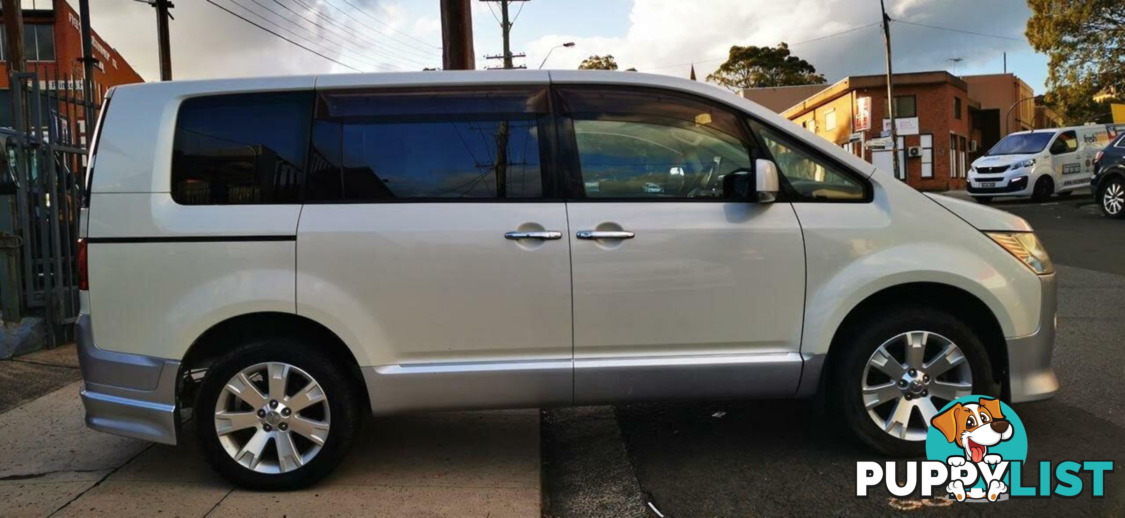 2008 MITSUBISHI DELICA D:5 ROADEST  COMMERCIAL