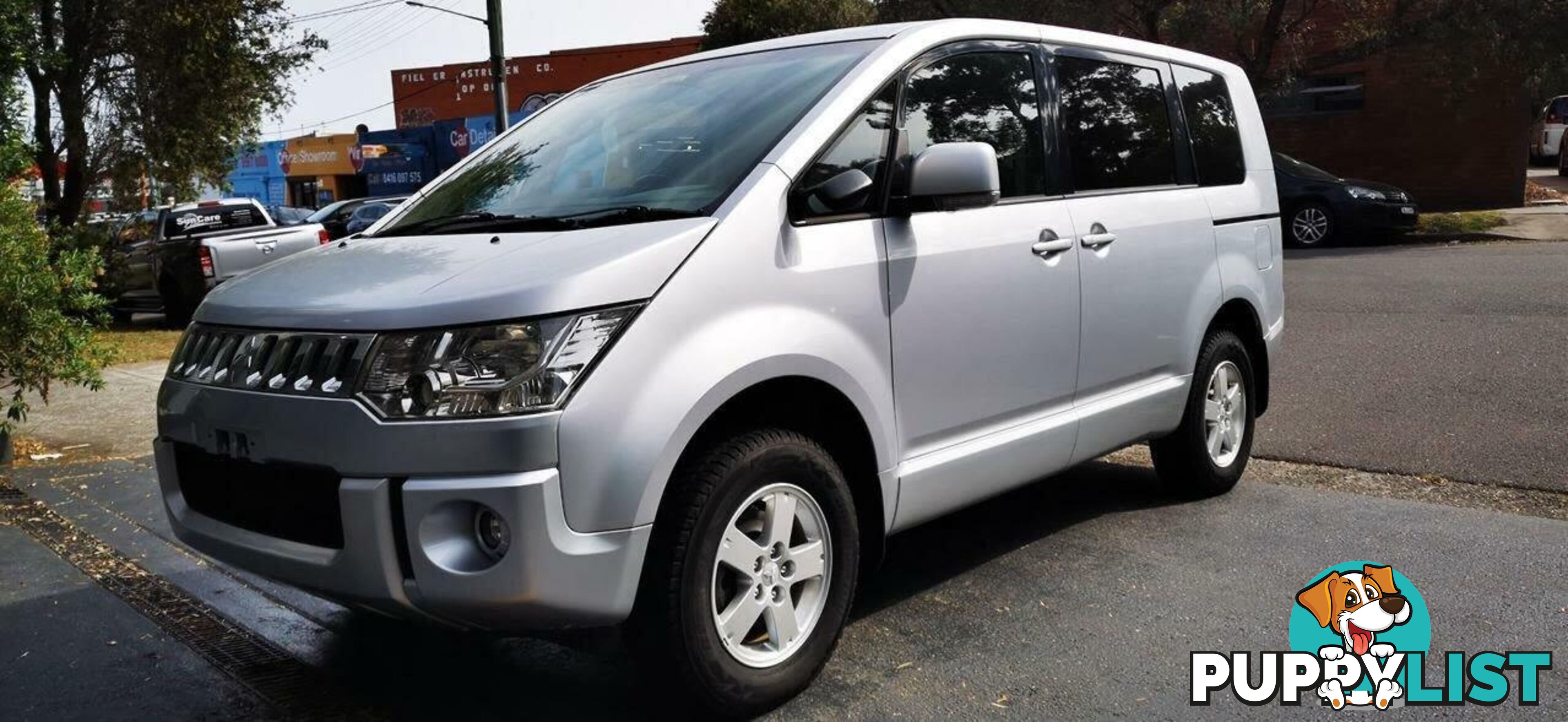 2009 MITSUBISHI DELICA D:5  -